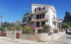 Danyja Apartments